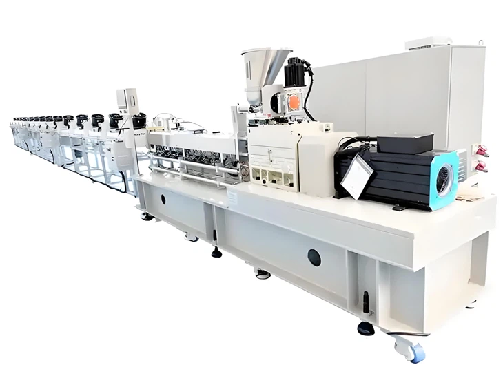 Stroj za ekstrudiranje masterbatch polnila s kalcijevim karbonatom